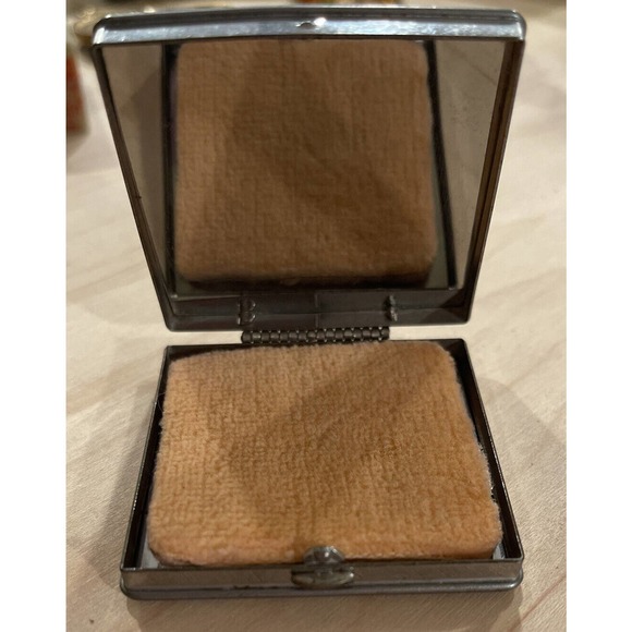 VINTAGE LITTLE ROCK ARKANSAS STATE CAPITAL SOUVENIR COMPACT WITH MIRROR - Picture 3 of 4